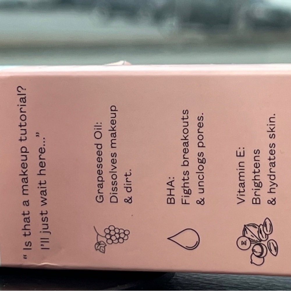 FRANK BODY Anti-Makeup Cleansing Oil - Picture 3 of 8